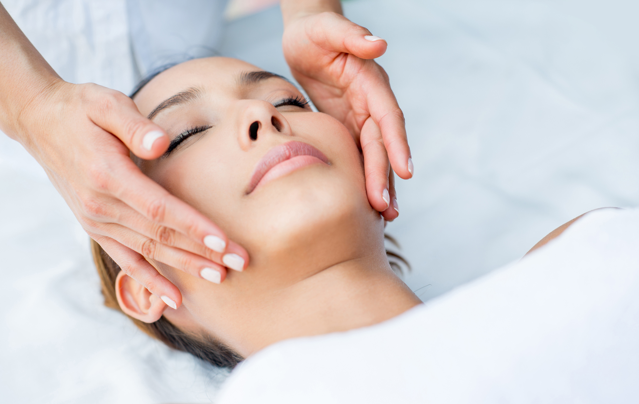 LA THERAPIE HYDRALIFT FACIAL